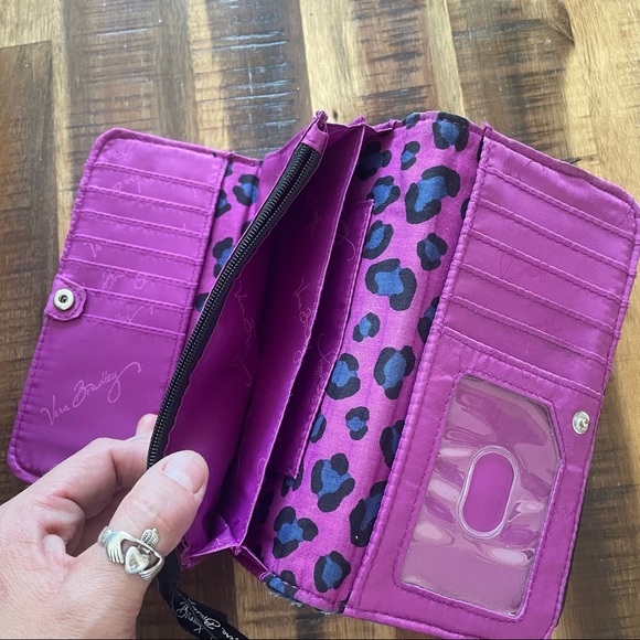 Cheetah Flower Trifold Wallet - Picture 7 of 12